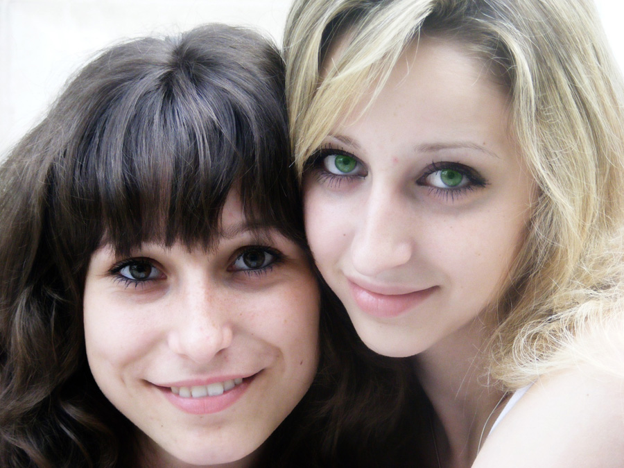 Two smiles | Author Emil Antonov - fantageroiche | PHOTO FORUM