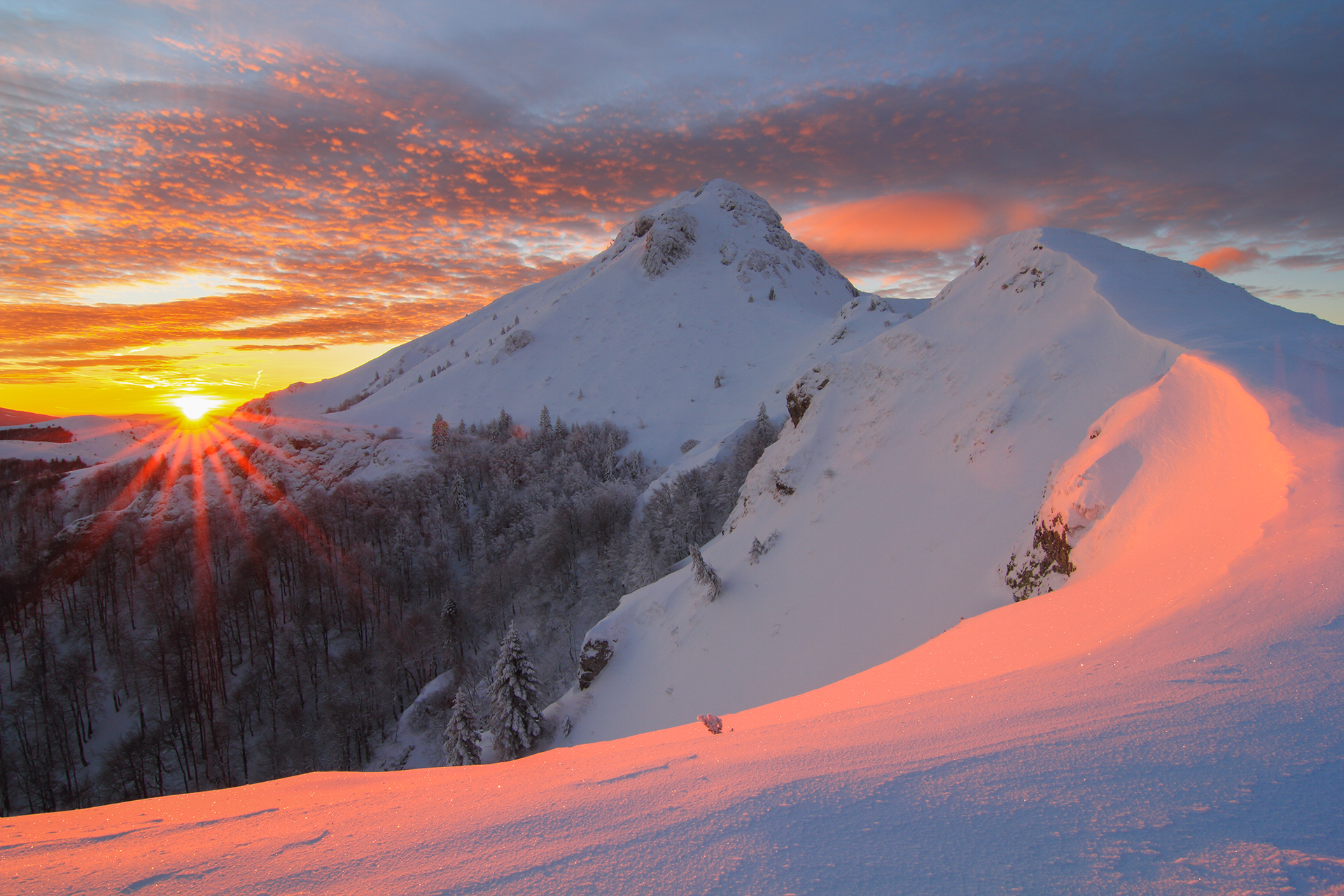 Магично утро - връх Юмрука, хижа Ехо от Emiliyan Evdokimov - evdokimov_emo