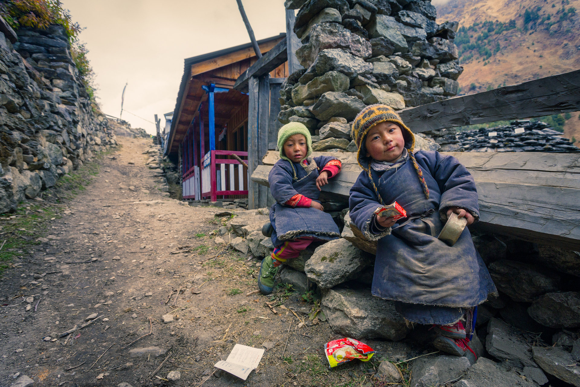 Децата на Непал от Tyuncher Eminov - tyunkata