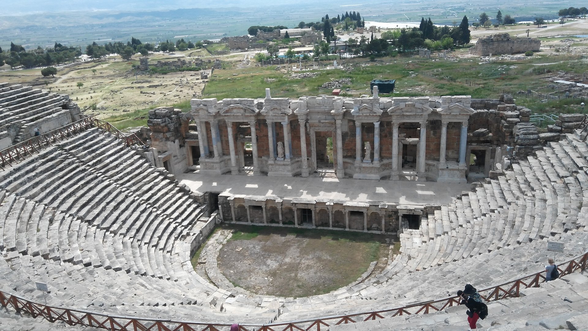 Amphitheatre at Pamukkale от Aleksandar Petrov - SaS