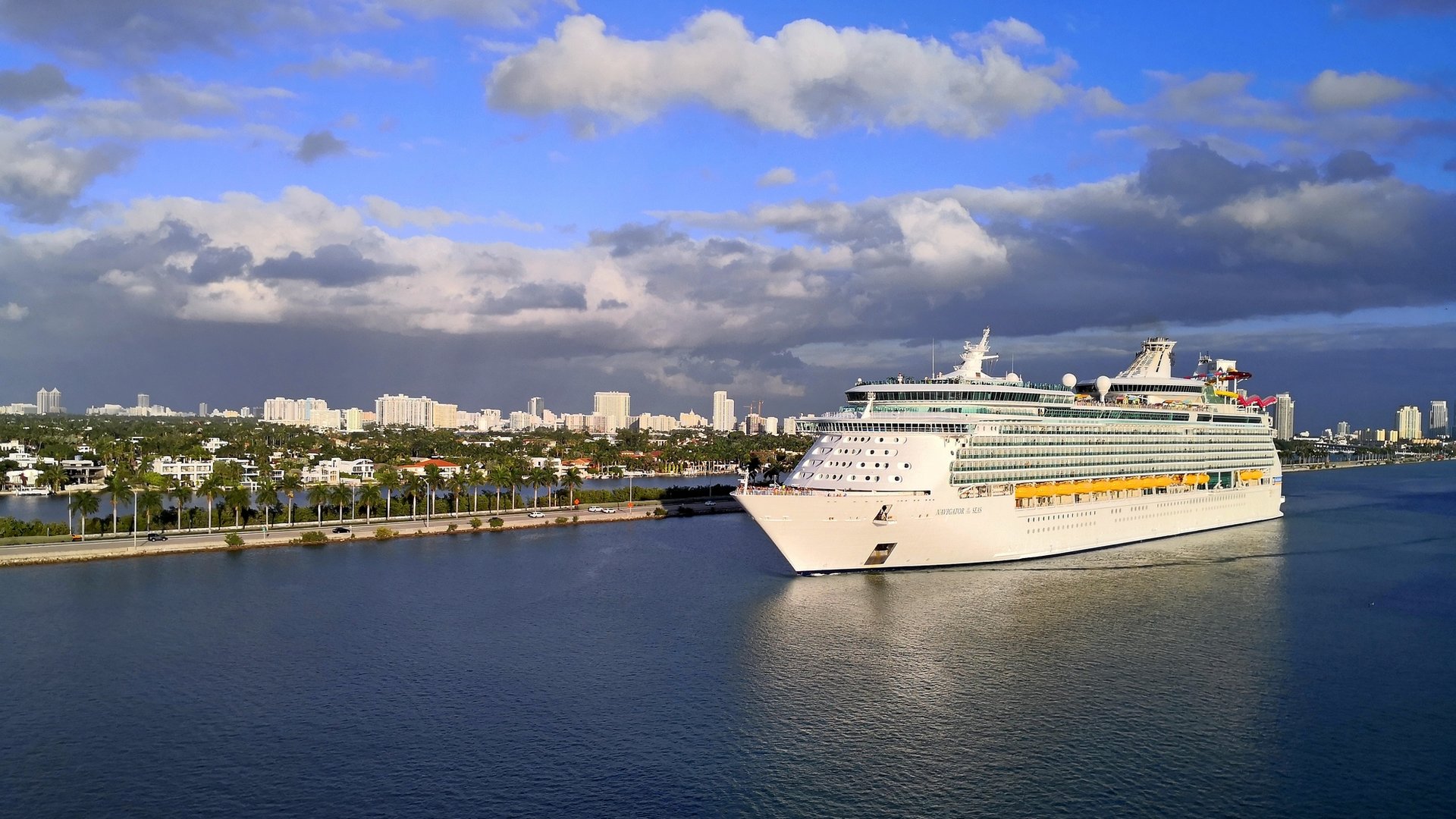 Navigator of the Seas entering Miami port от Petar Velikov - AmaSteng