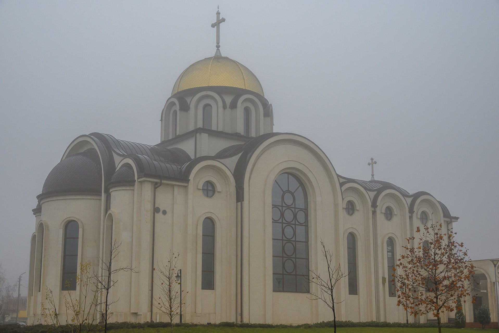 Църквата Свети Дух в Монтана от Milen Mladenov - resco