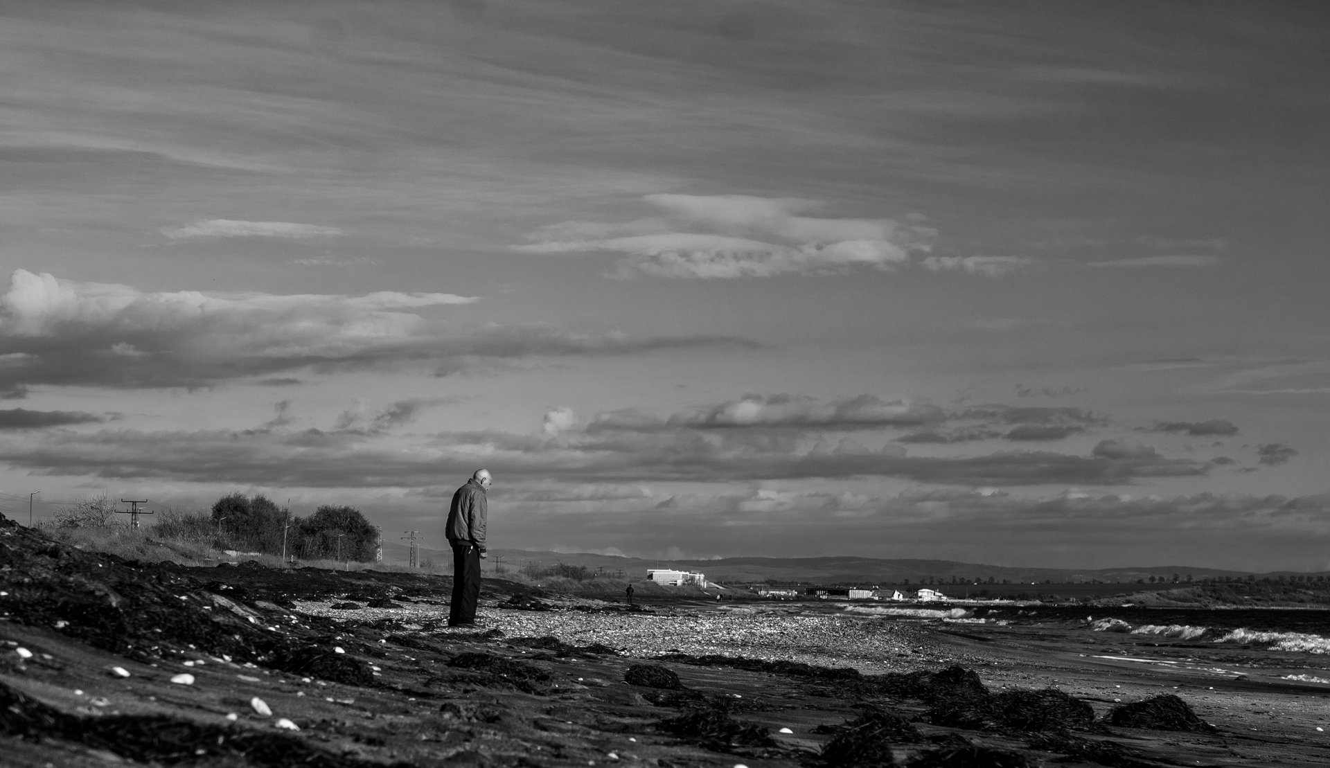 Момчето което говори с морето | Author ivaylo karavastev - iwkar | PHOTO FORUM