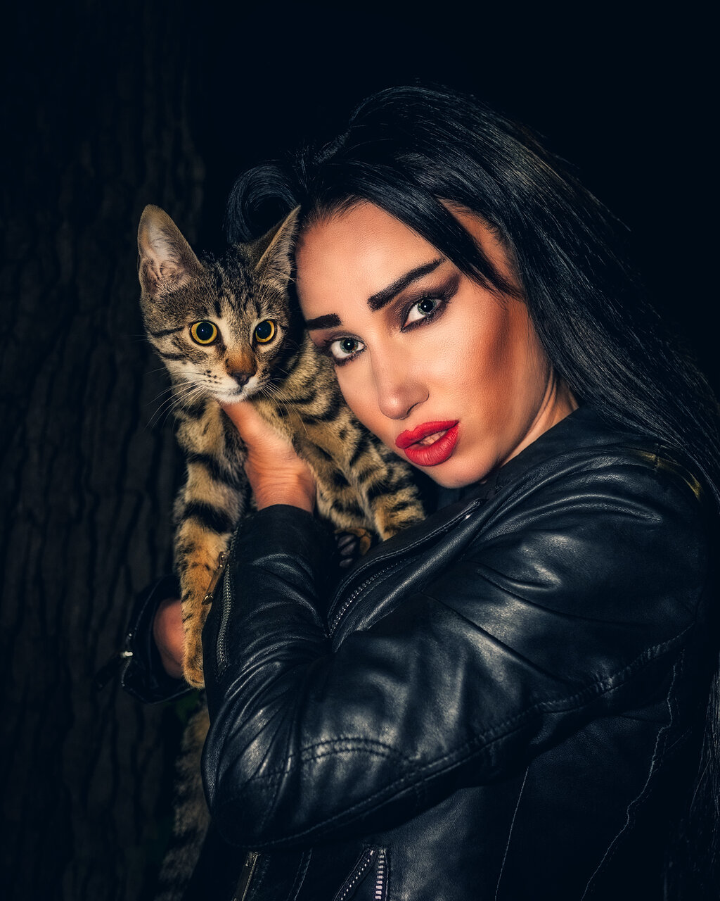 Cat lover | Author Vasil Nanev - vnanev | PHOTO FORUM