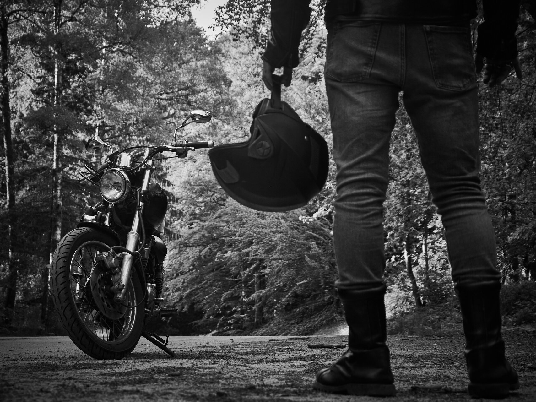 Моторист в гората от Hristiyana Vashkova - HrisiVashkova