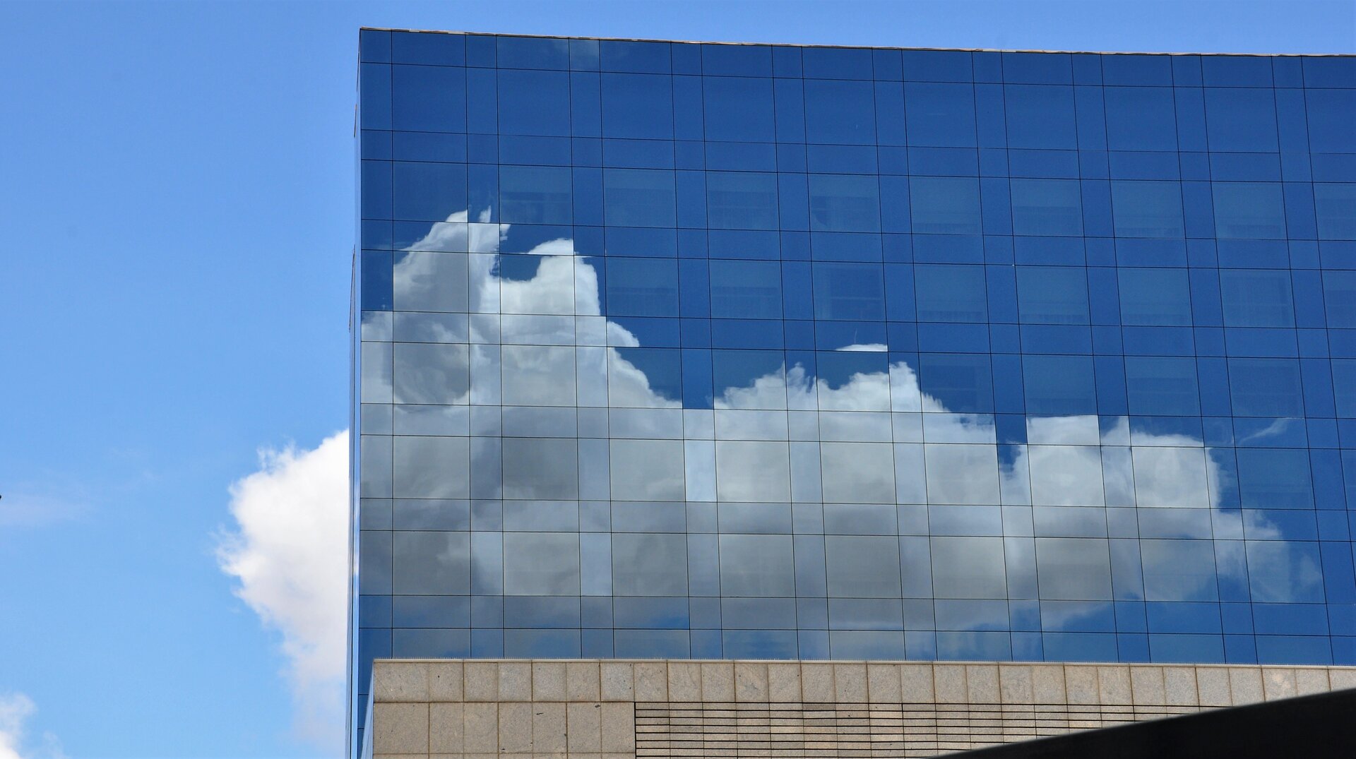 Огледало за облачета | Author Stoyan  Baev - neonman | PHOTO FORUM