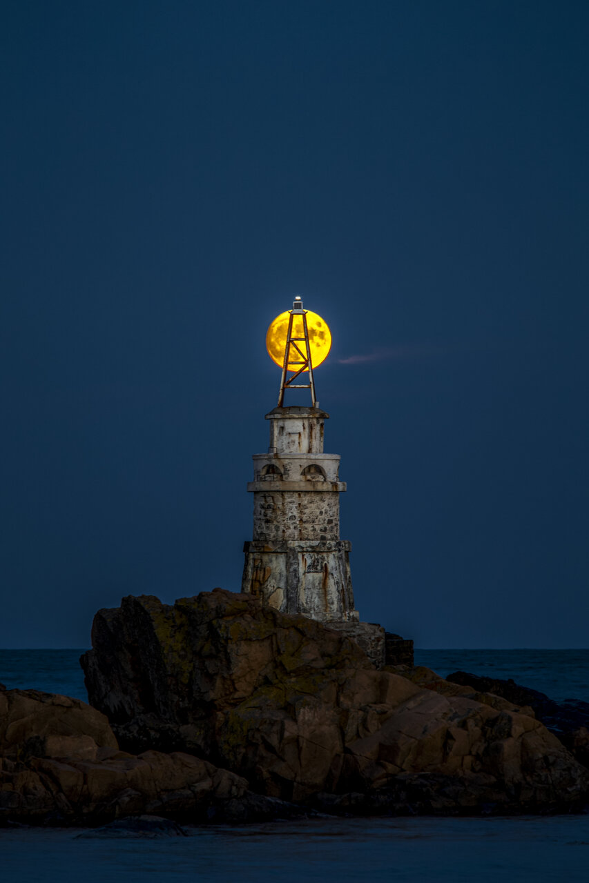 Фар, луна и море | Author Miroslav Nikolov - Mironiko | PHOTO FORUM
