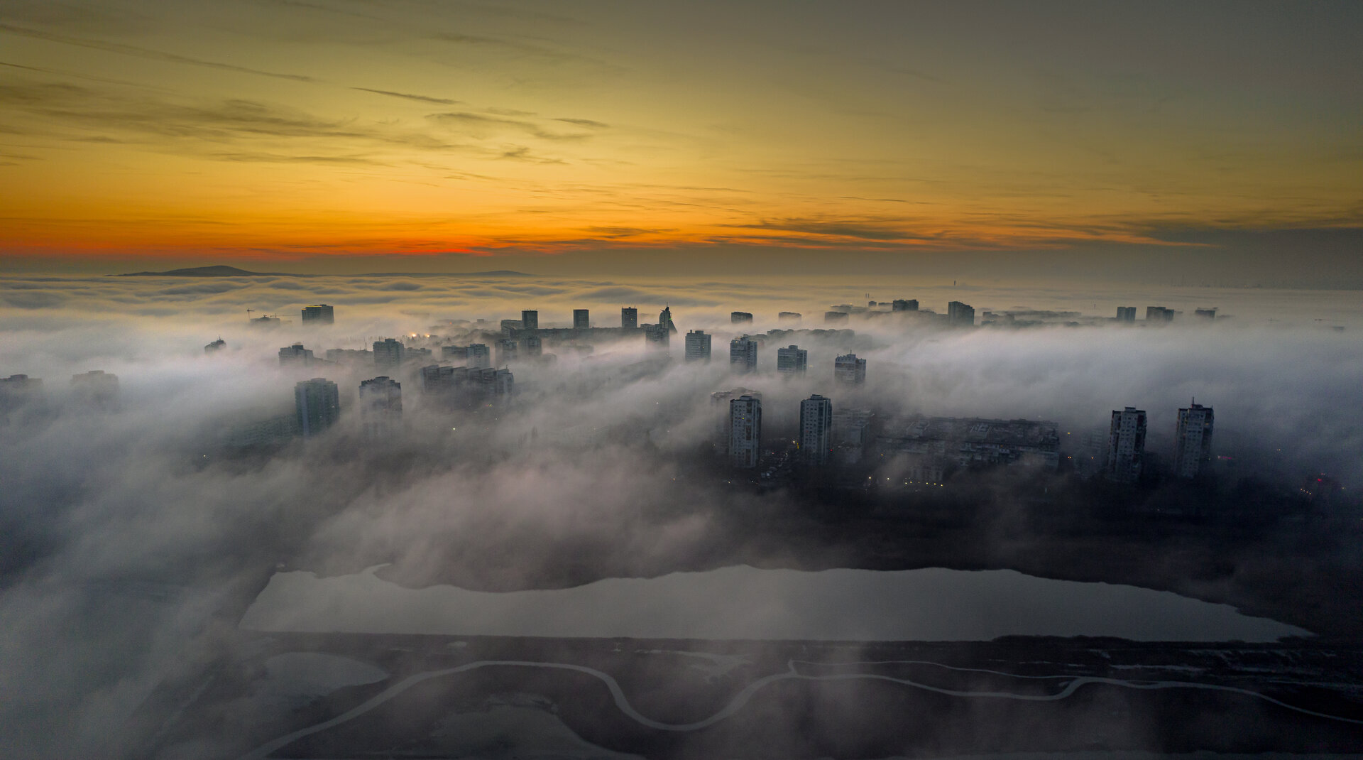 Мъгливият Бургас по залез | Author Pavel Minev - user2626 | PHOTO FORUM