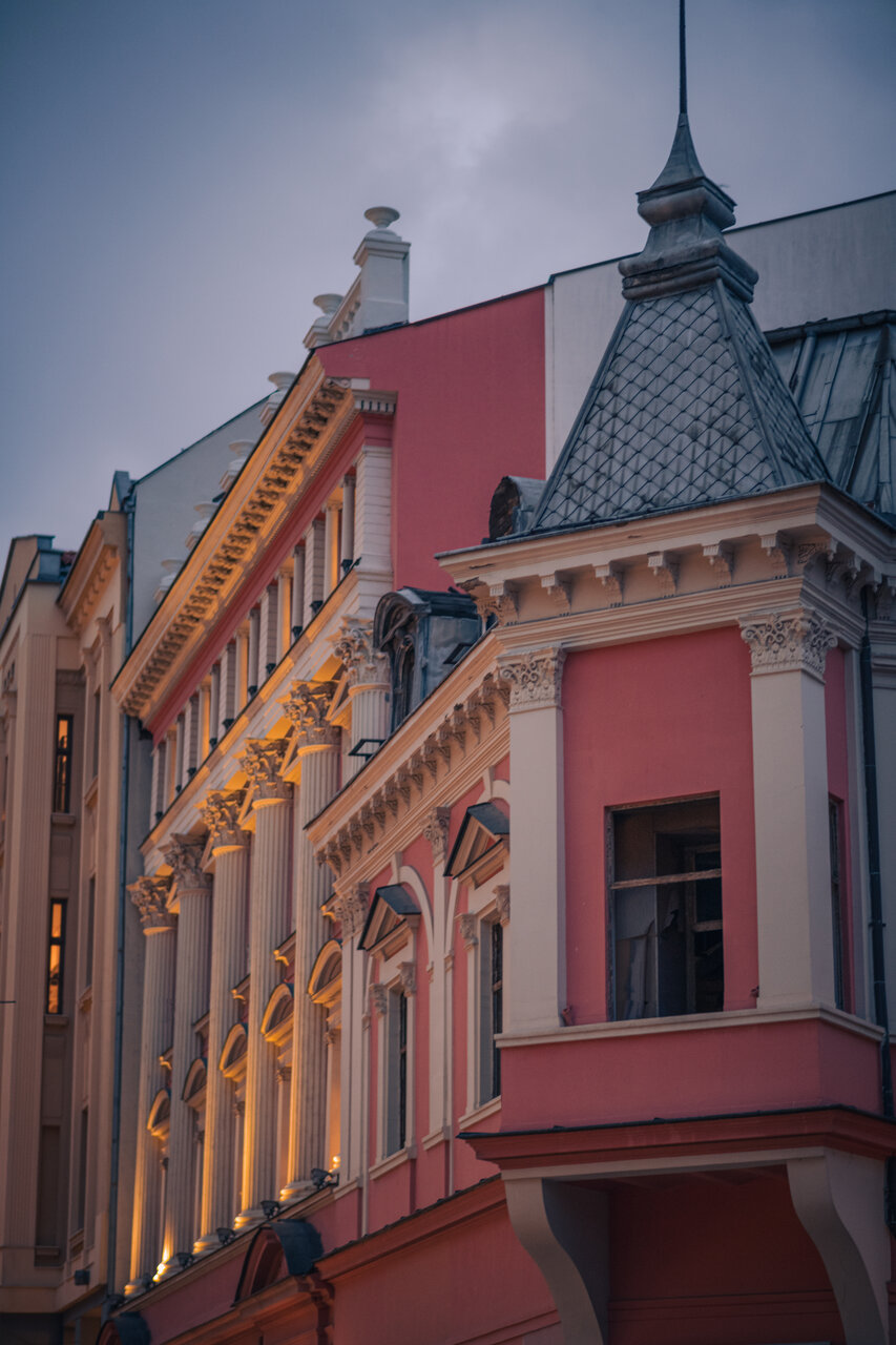 Half-abandoned building in Plovdiv от Методи Иванов - MettodiIvanov