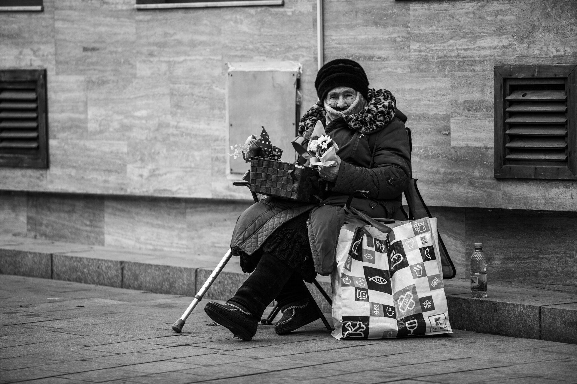Цветарка по улиците на Констанца | Author Galina Georgieva - ggeorgieva1199 | PHOTO FORUM