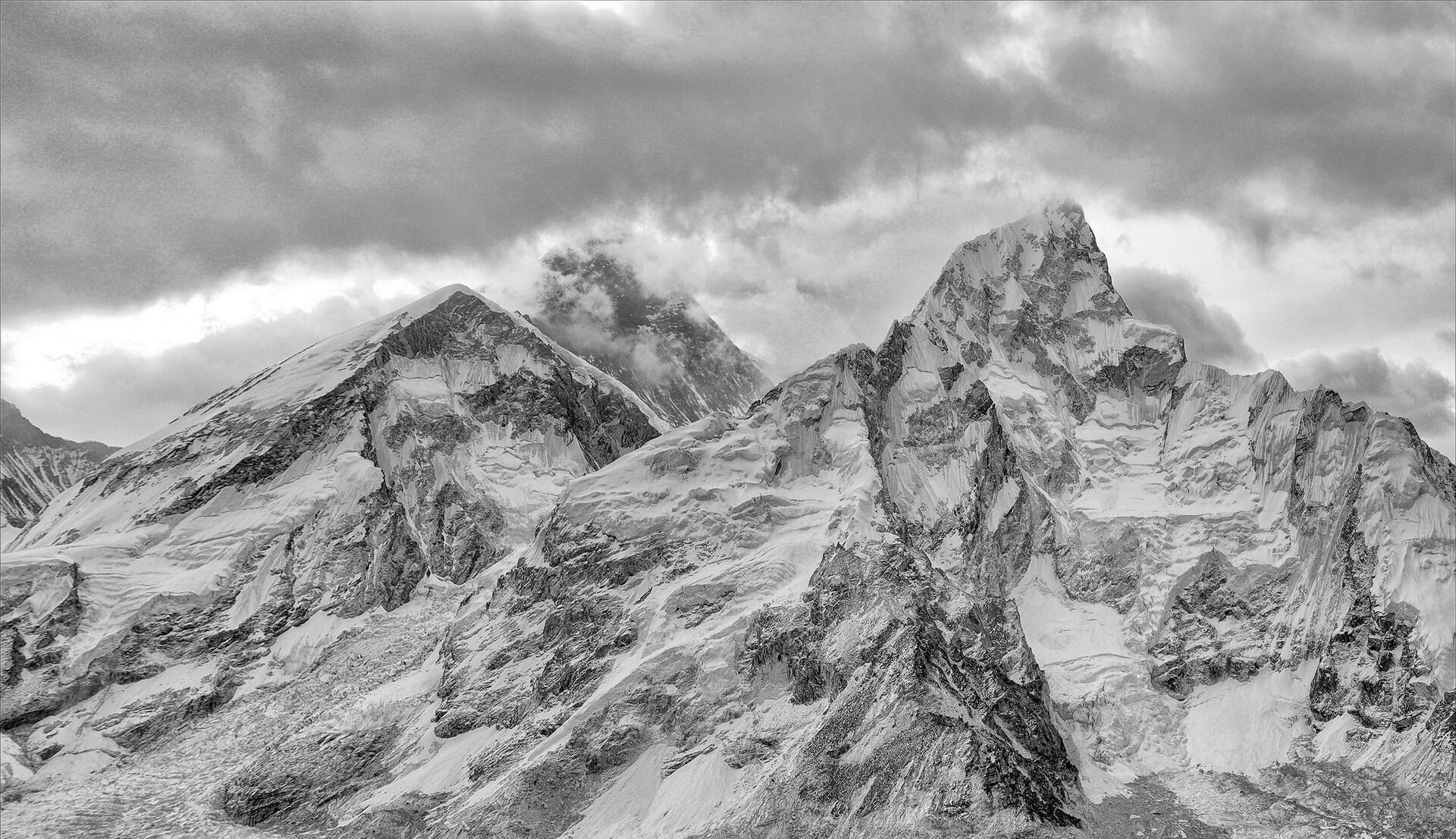 Еверест в облаци | Author Miroslav Zhekov - mitpis | PHOTO FORUM