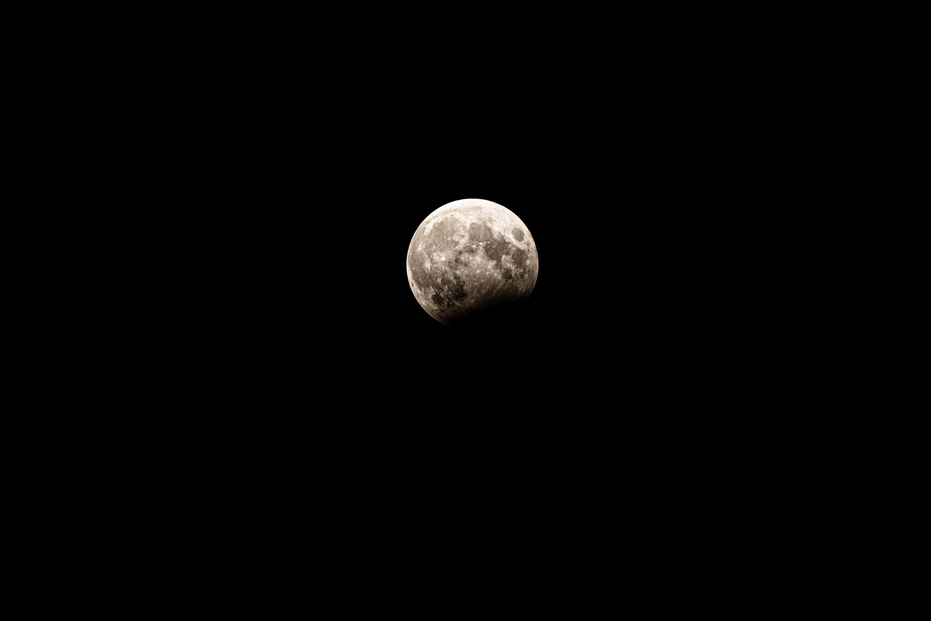 Частично лунно затъмнение 28.10.23 | Author Ramadan Imam - RamseyR34 | PHOTO FORUM