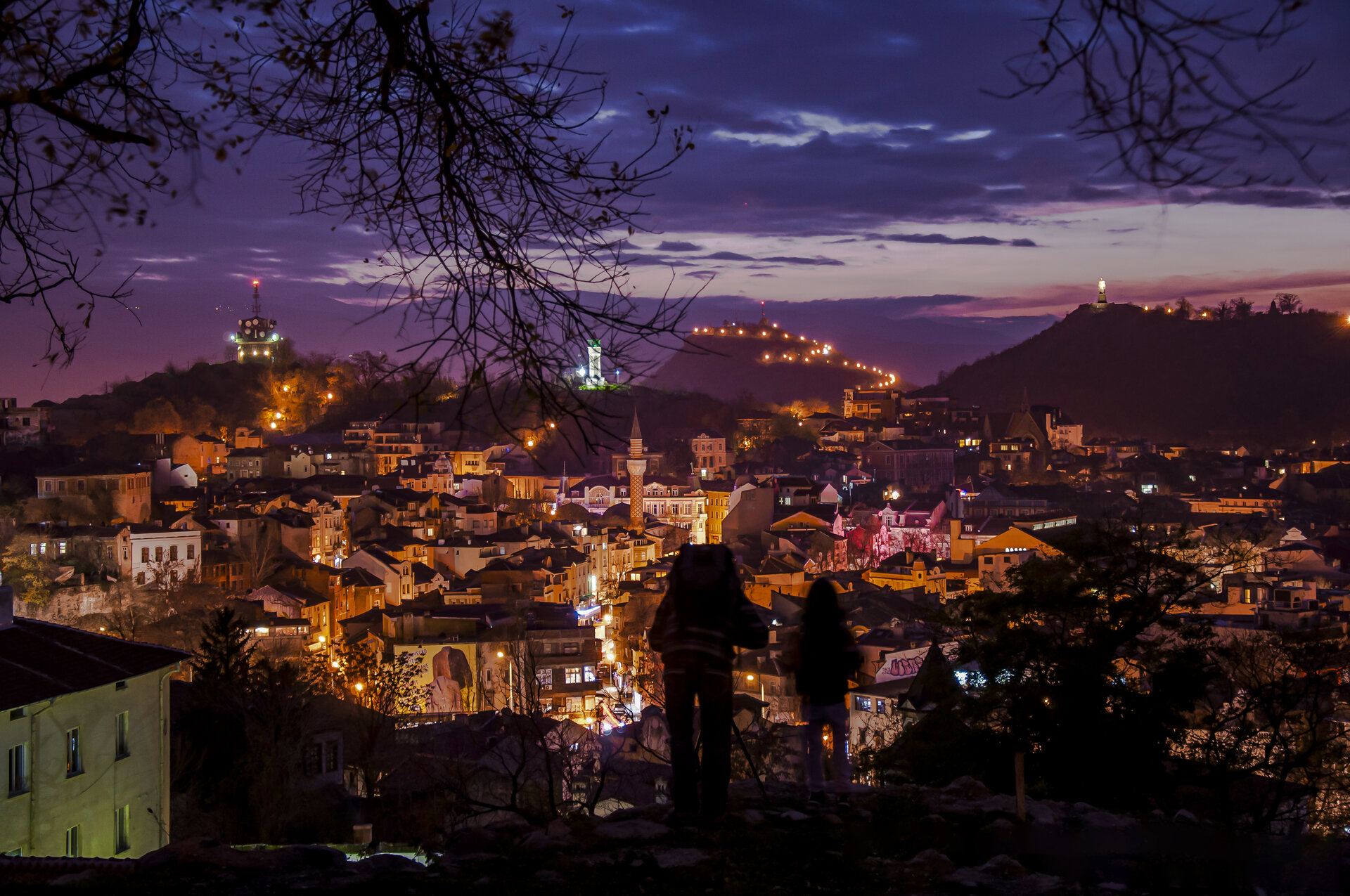 Нощни кадри над pLOVEdiv от Тодор Петров - djounsa