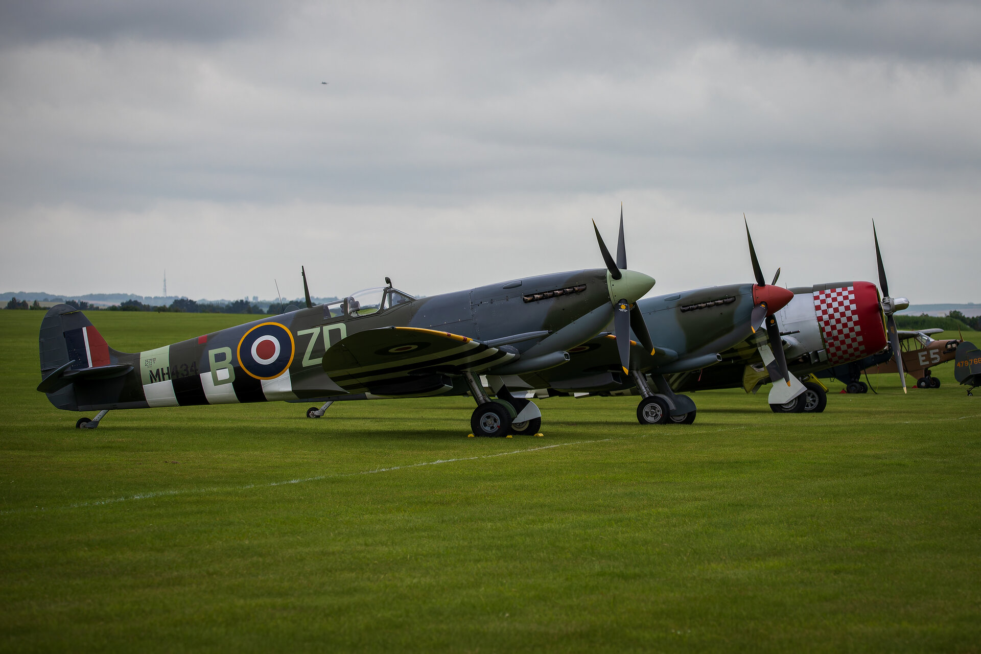 Приземени самолети Spitfire от Kristian Dragnev - kristian9107