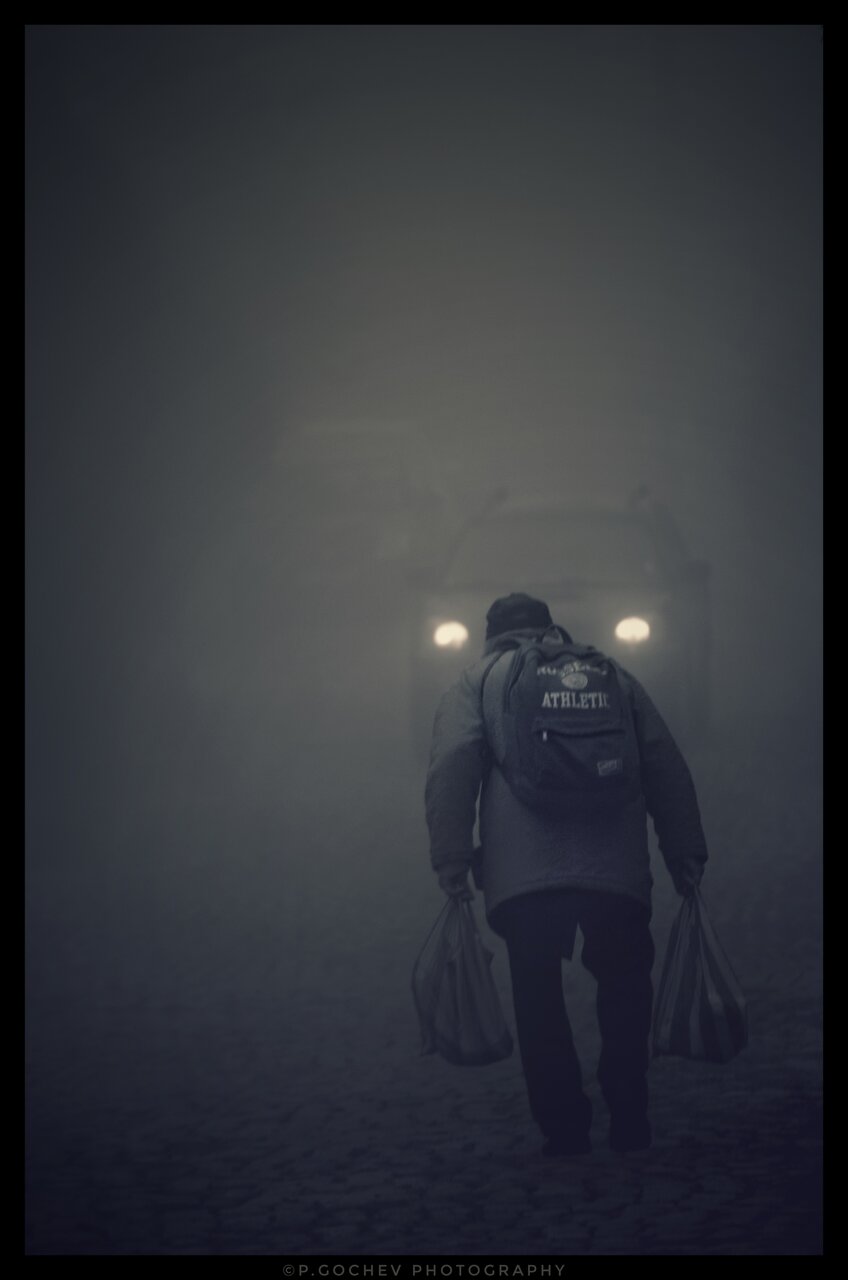 На пазар сред мъгла от Petar Gochev - gochev.photography1