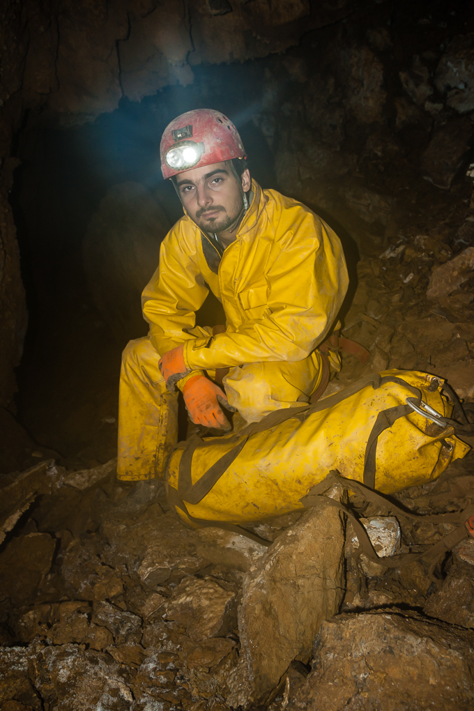 Размисъл в мрака от Tzvetan Ostromsky - ceco