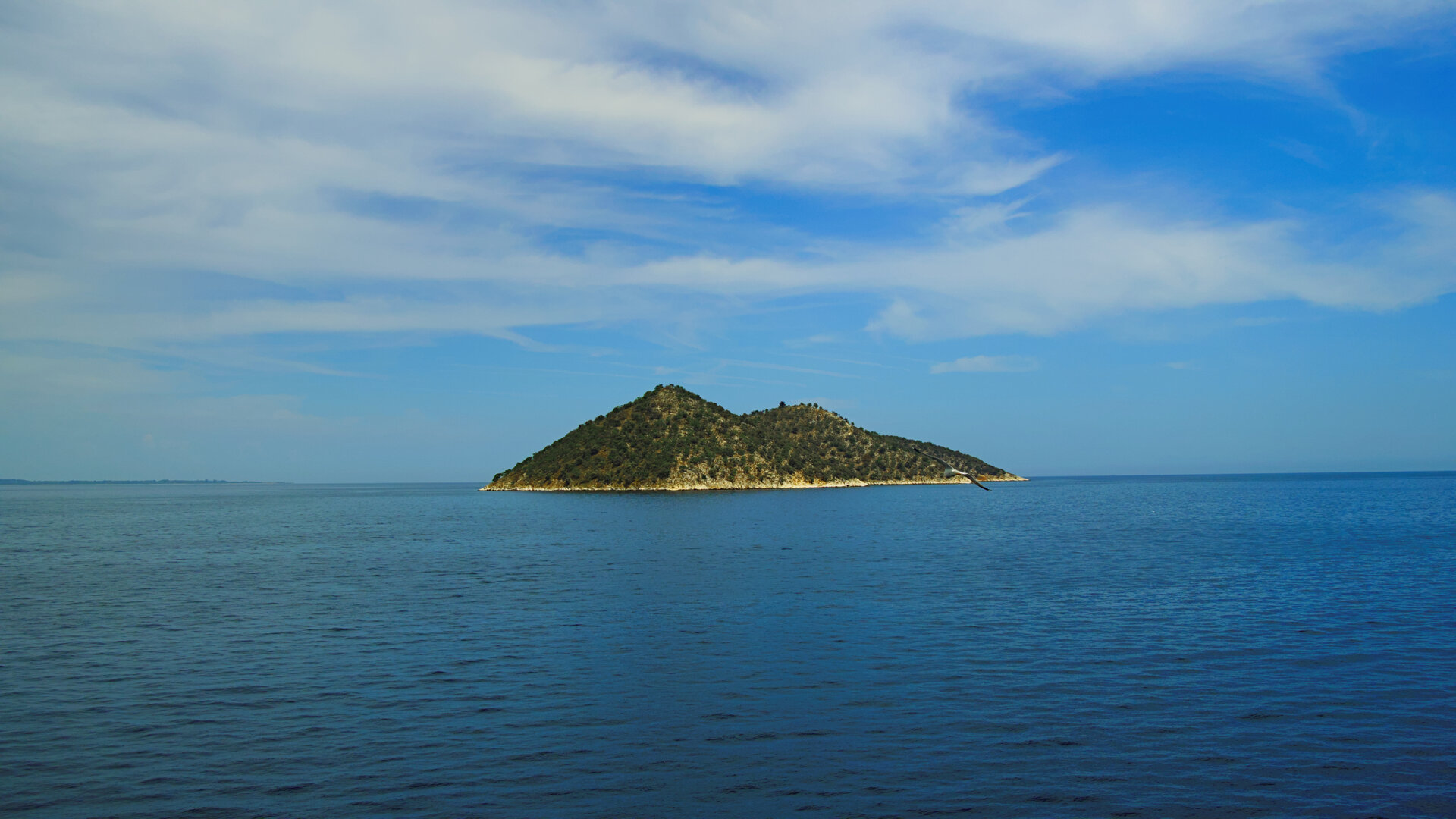 Малък остров от V I - prikazniq