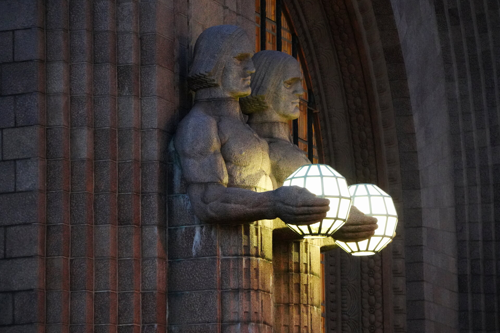 Прогонвана на мрака от Marina Nizamska - marinizam