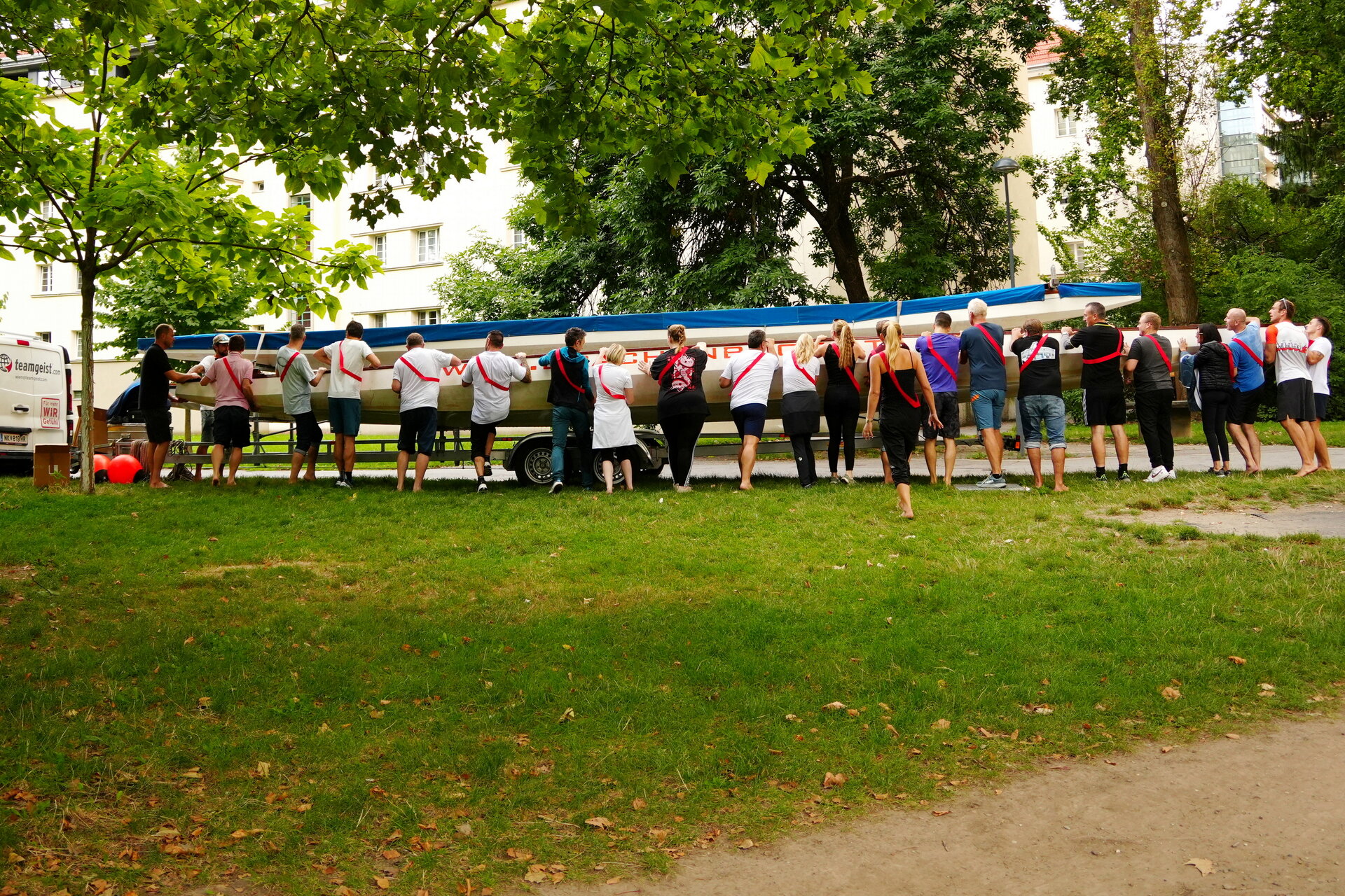 Сговорна дружина лодка повдига! от Marina Nizamska - marinizam