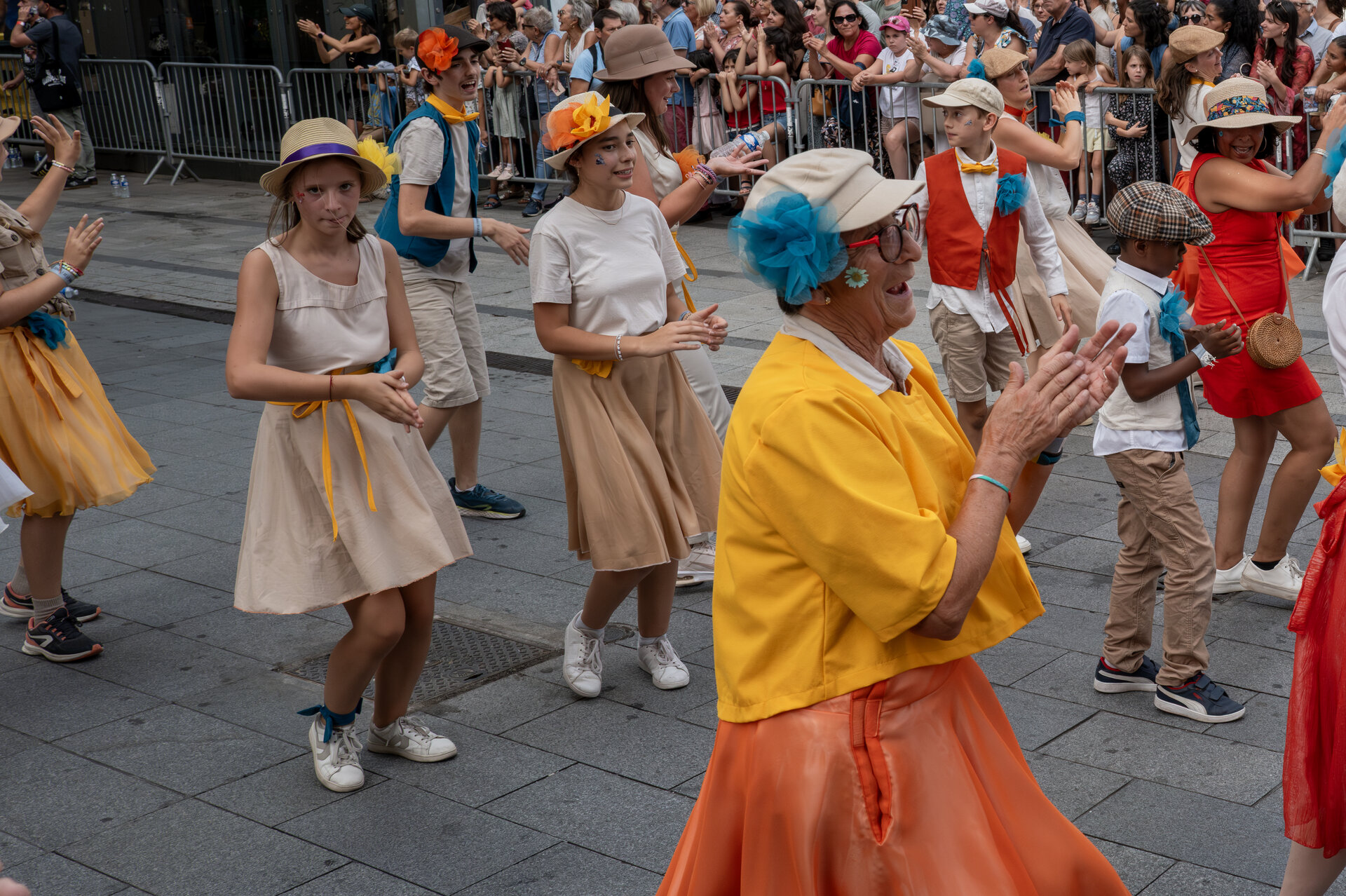 На баба ти хвърчилото и плезлата в ляво от Dimitar Bogdantsaliev - db_dimitar