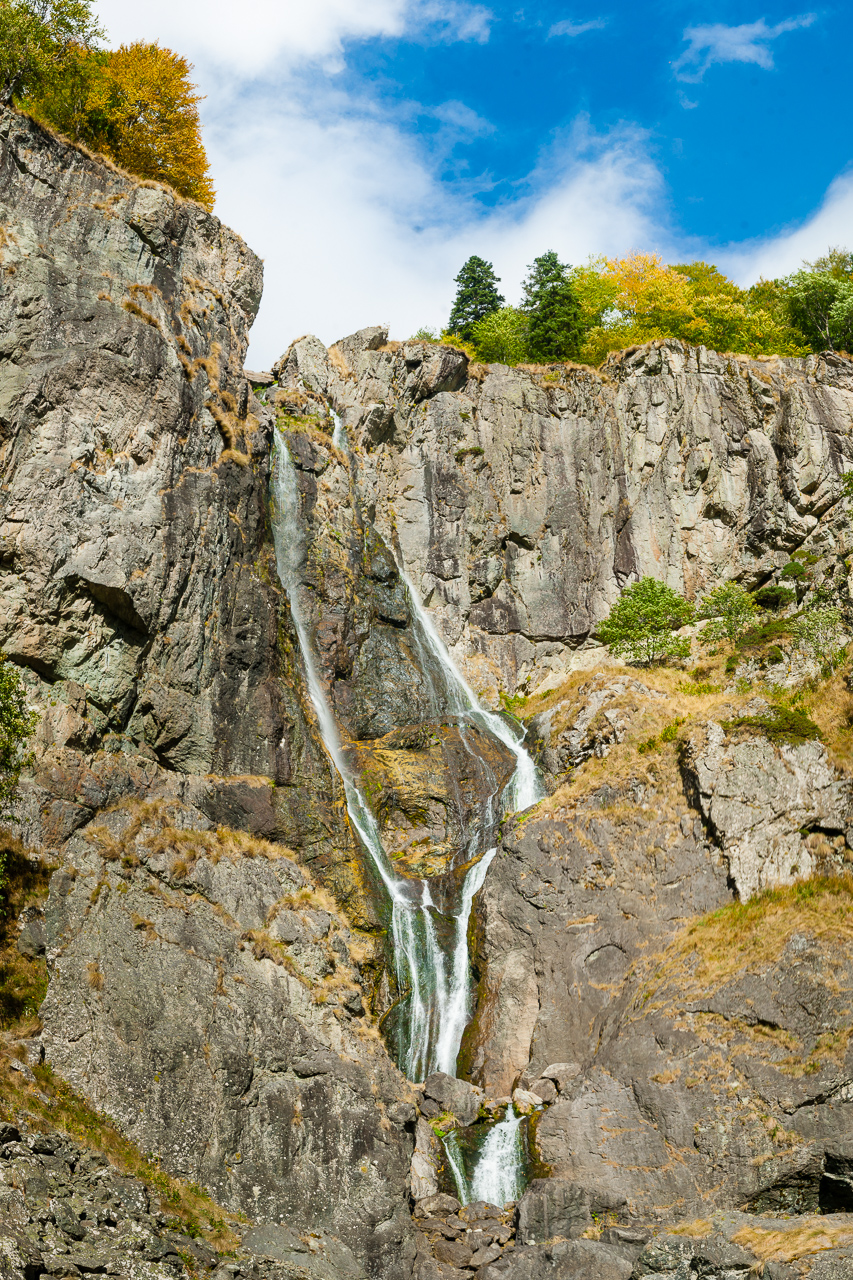 Директорът и водопада от Tzvetan Ostromsky - ceco