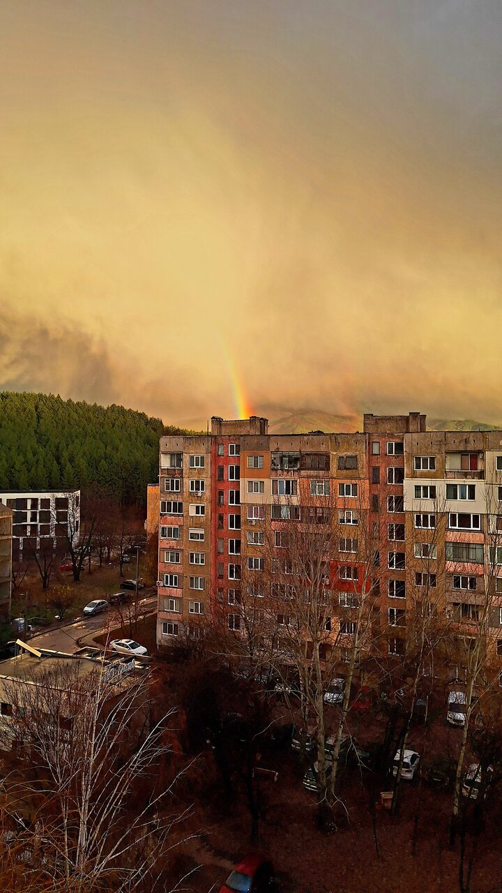 Дъгата и жълтото небе от Donko Najdenov - dorian_02