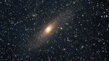 Галактиката М31 в андромеда и спътниците й - две малки галактики. ; comments:11