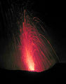 Нощно изригване на вулкана Стромболи ; comments:4