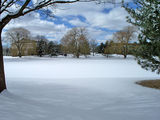 Замръзнало езеро покрито със сняг ; comments:19