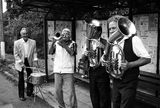 jam session on the bus station ; Коментари:15