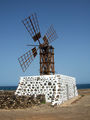 Вятърна мелница на острова на ветровете - Фуертевентура, Март 2009 ; comments:4