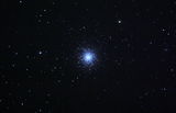 Сферичният звезден куп М13 в Херкулес ; comments:20