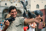 Фотографът и гълъбите (2) ; comments:7