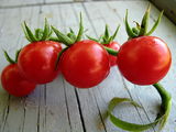 много червени домати ; comments:8