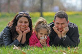 Троен "свтещ"портрет на едно щастливо семейство ; comments:11