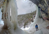 Kaaterskill Falls in Winter ; Коментари:10
