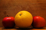 Натюрморт - Ябълка и грейпфрут ; comments:5