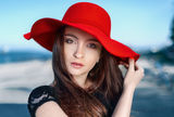 Момичето с червената шапка ; comments:4