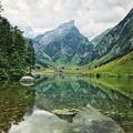 Езерце в швейцарските алпи ; comments:5