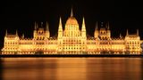 Унгарски парламент... ; comments:6