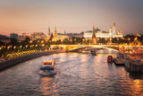 Залез над река Москва ; Коментари:5