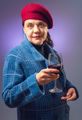 Жена с чаша вино ; Коментари:3