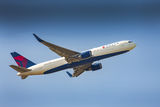 Враждебна ми е JFK. B-767 на Delta Airlines излита от София към Кувейт Сити ; comments:1