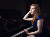 Anastasia Rizikov, pianist, Paris - just before the concert ; Comments:2