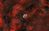 NGC 6888 - Мъглявината Полумесец на фона на огромния регион от водород - част от мъглявината Gamma Cygni ; comments:12
