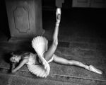 Ballerina BW ; comments:5