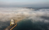 Бургас, погълнат от утринна мъгла ; Коментари:2