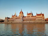 Унгарският парламент ; comments:12