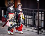 On the street of Kyoto ; Коментари:4